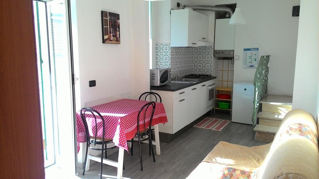 Appartamento Torrione Vallecrosia Exterior foto